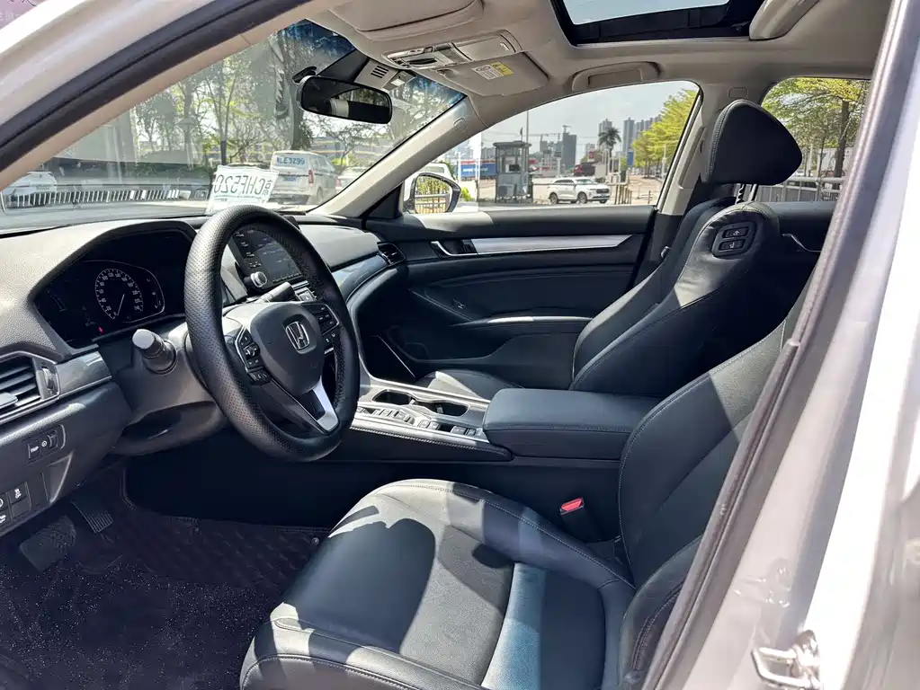 Honda Accord — фото 4