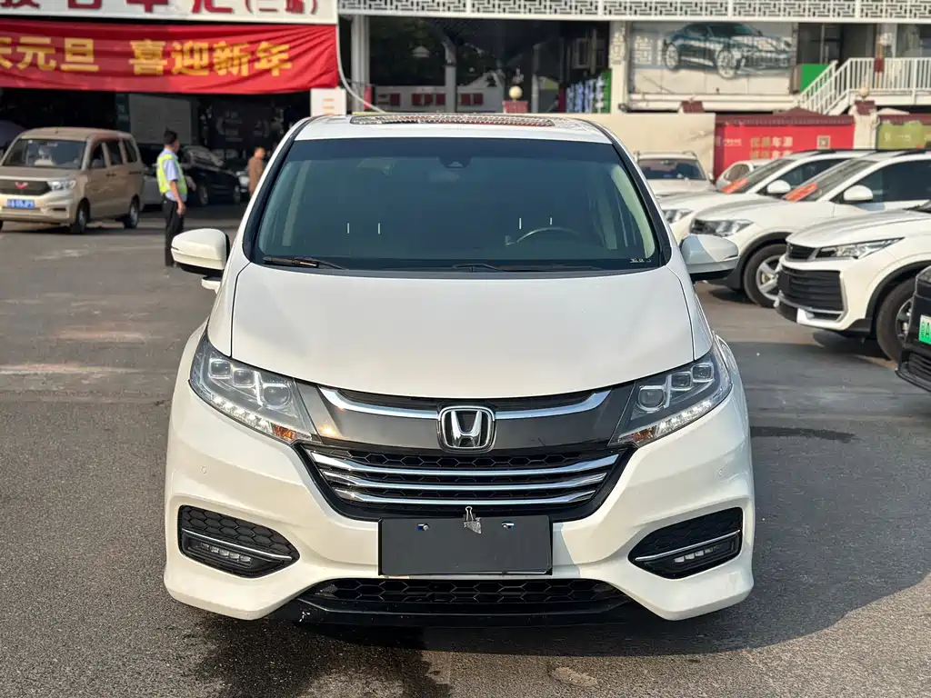 Honda Odyssey — фото 2