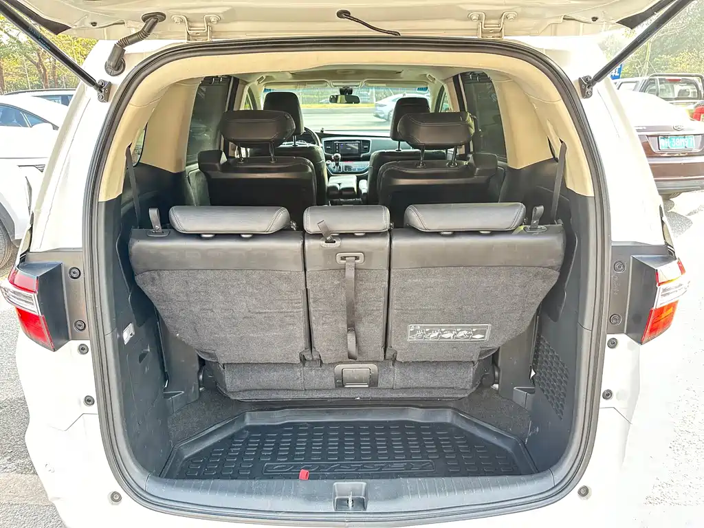 Honda Odyssey — фото 10