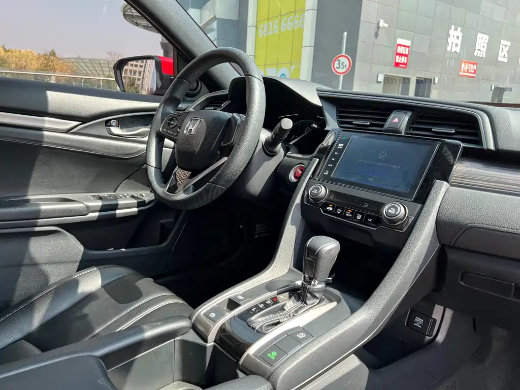 Honda Civic — фото 25