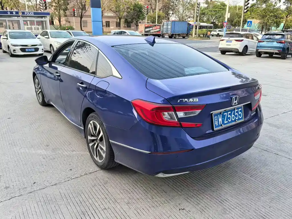 Honda Accord — фото 2