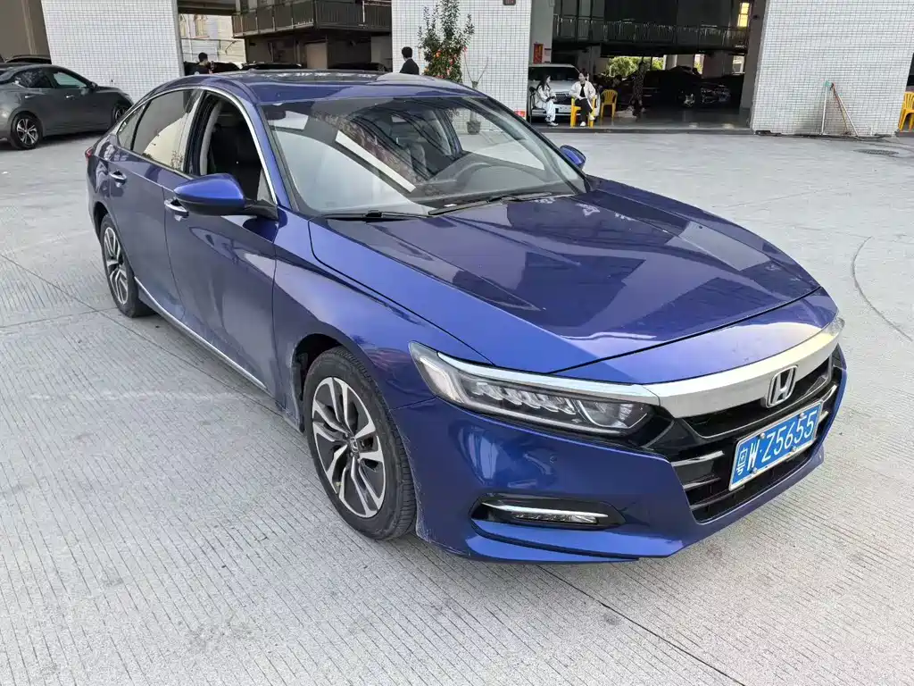 Honda Accord — фото 6