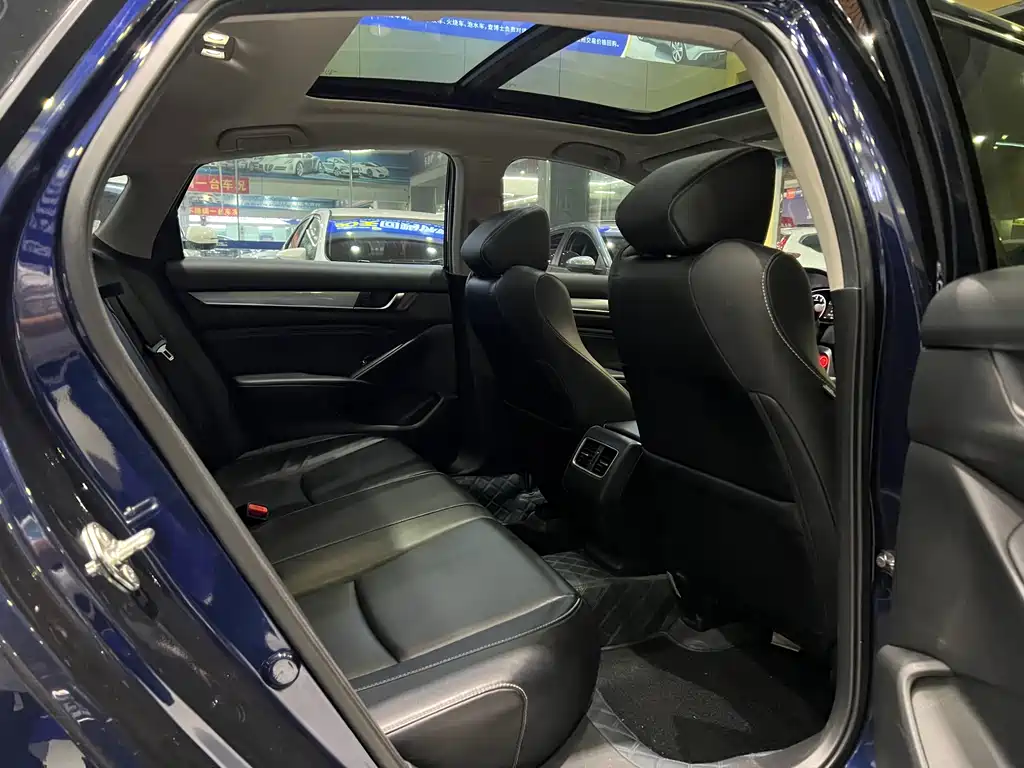 Honda Inspire — фото 11