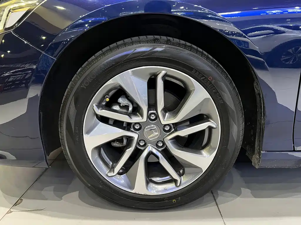 Honda Inspire — фото 20