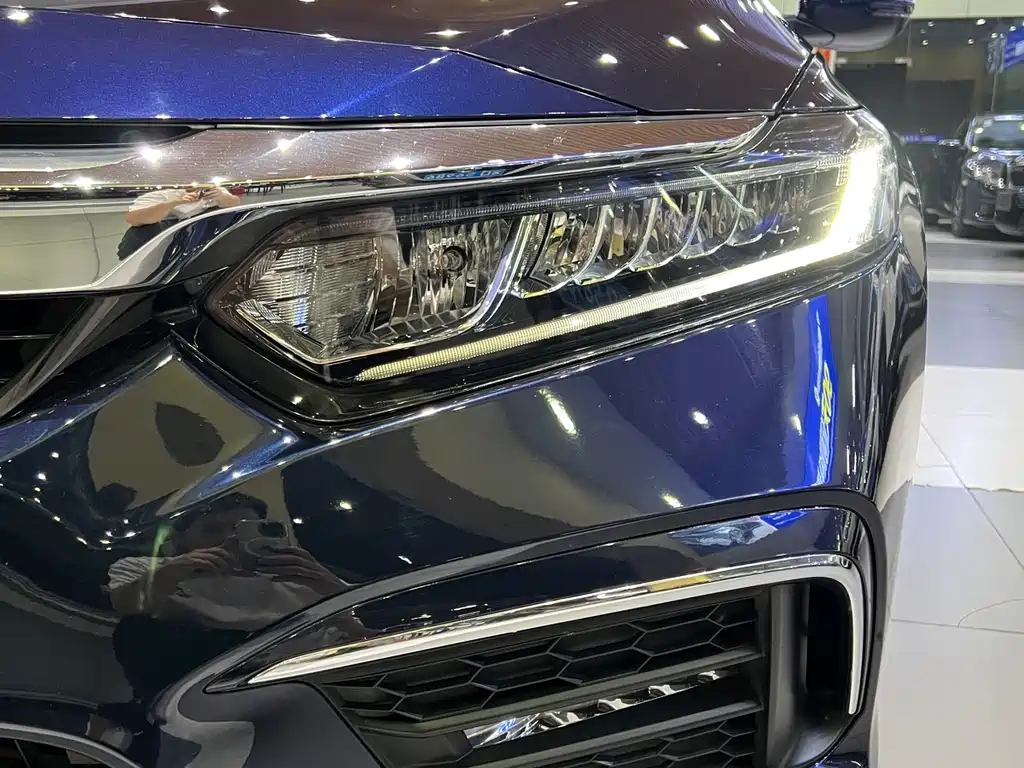 Honda Inspire — фото 22
