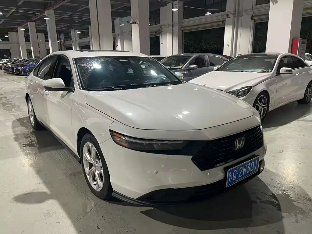 Honda Accord — фото 3