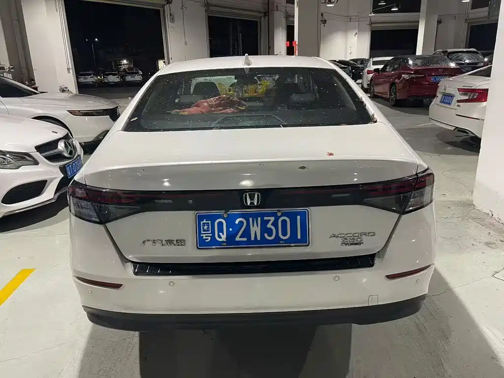 Honda Accord — фото 8