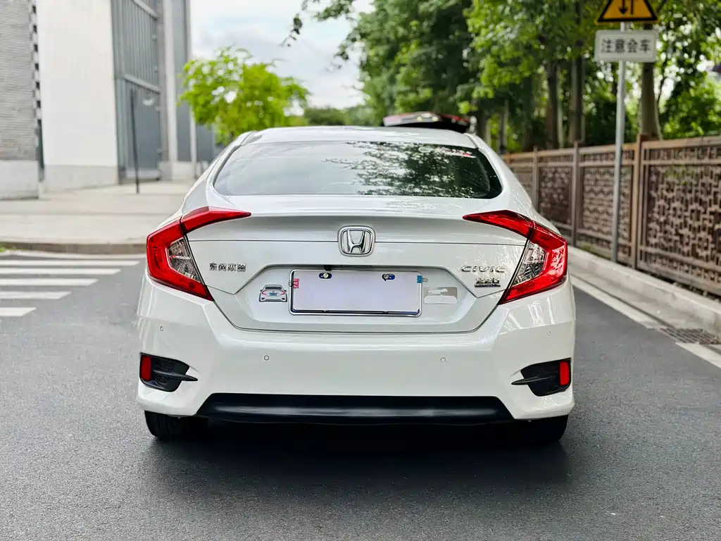 Honda Civic — фото 5