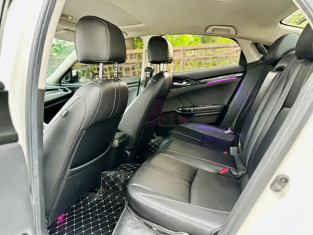 Honda Civic — фото 8