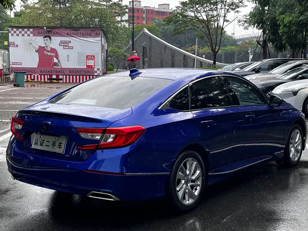 Honda Accord — фото 19