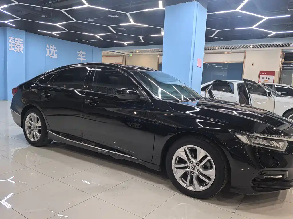 Honda Accord — фото 2