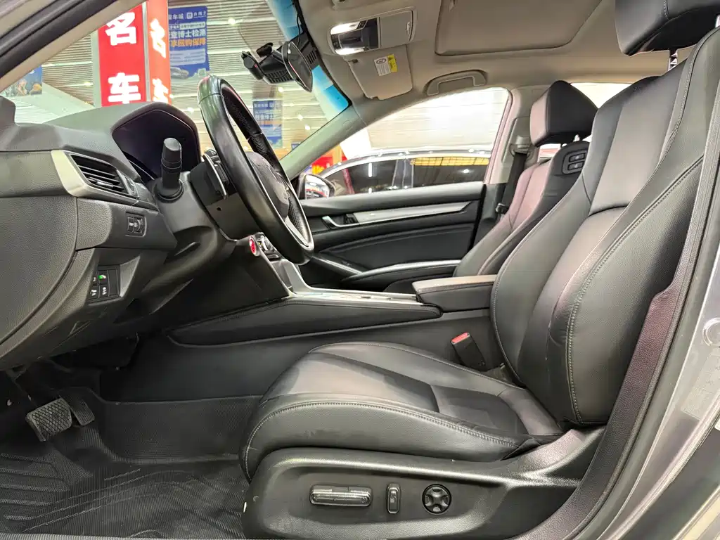 Honda Accord — фото 13
