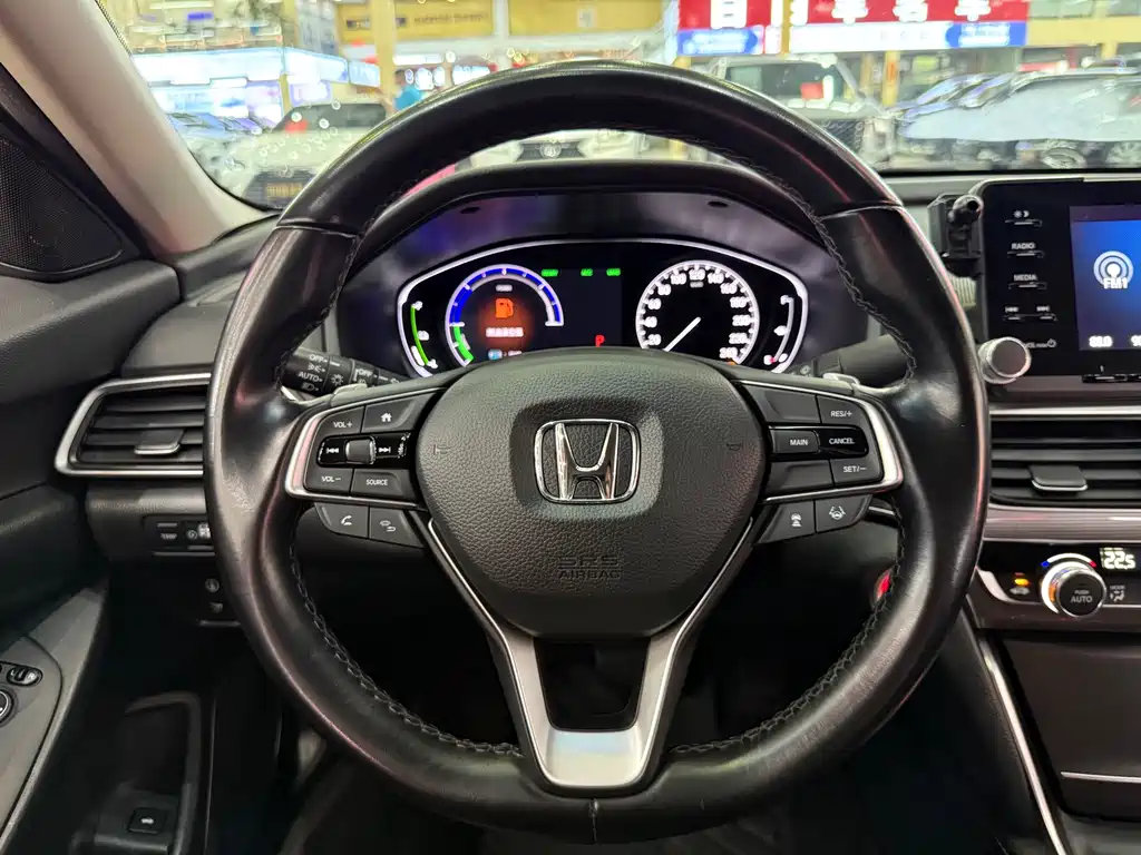 Honda Accord — фото 20