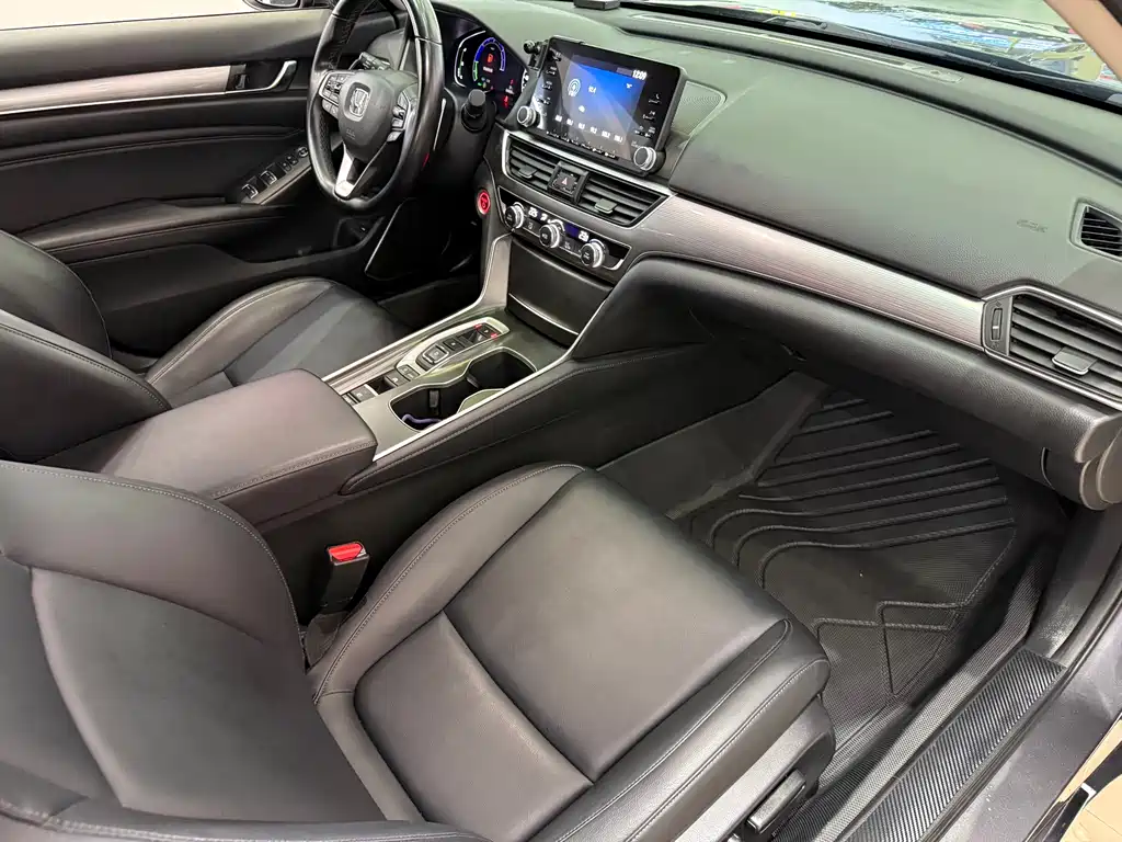 Honda Accord — фото 26