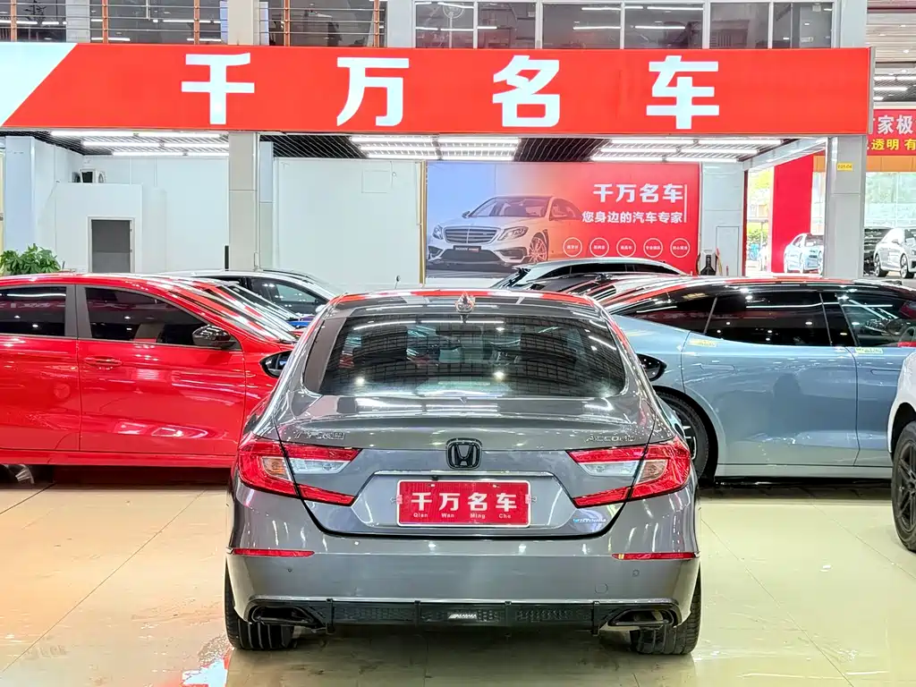 Honda Accord — фото 4