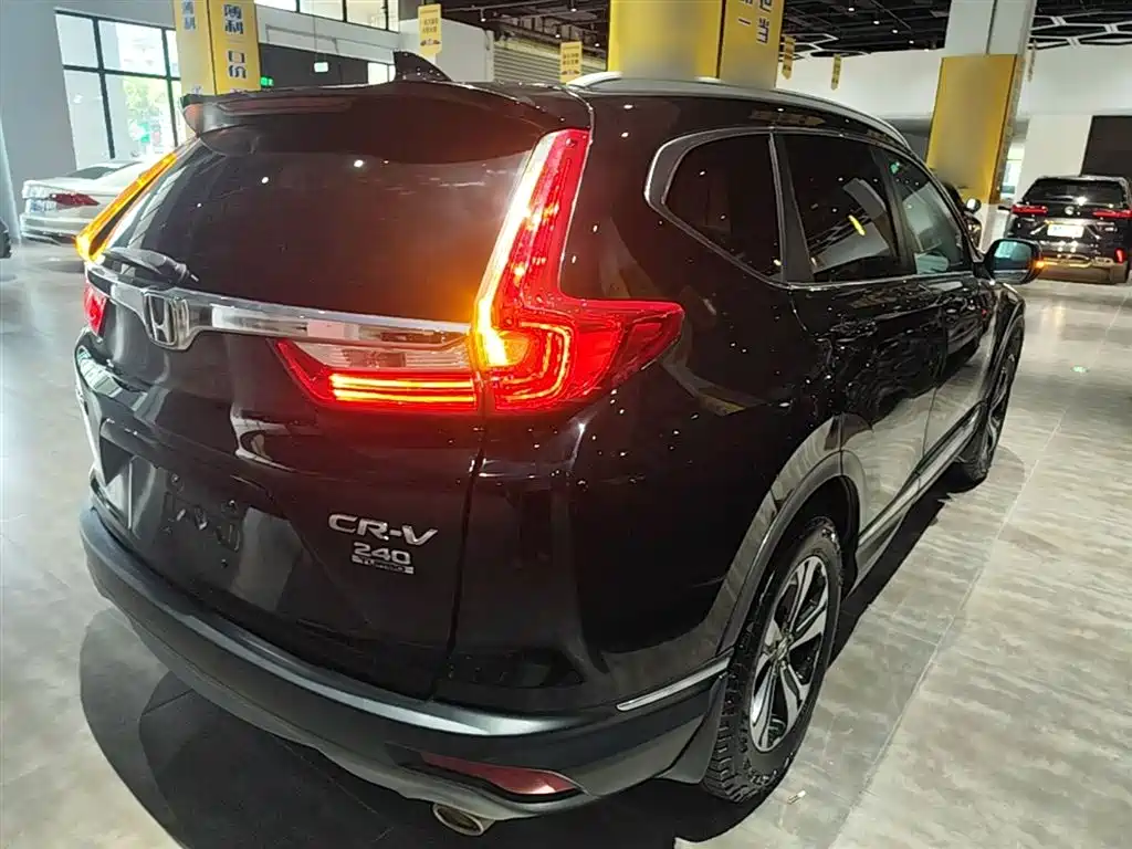 Honda CR-V — фото 7