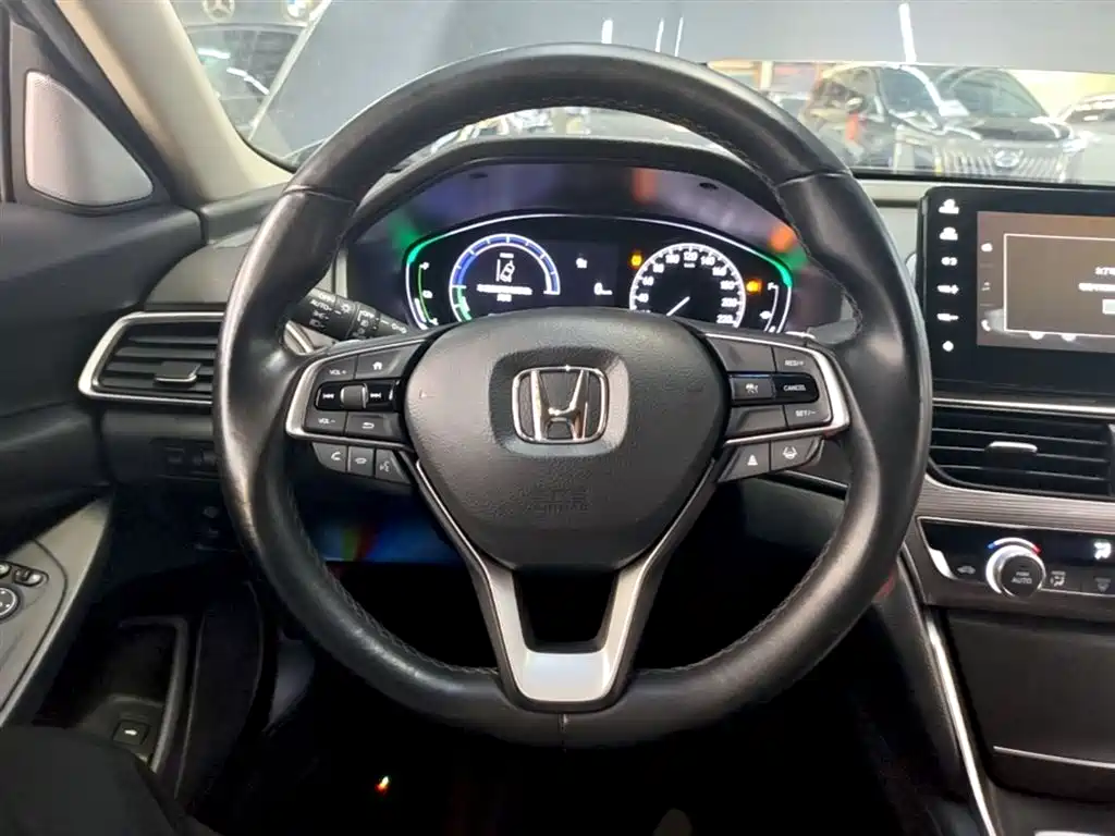 Honda Accord — фото 11