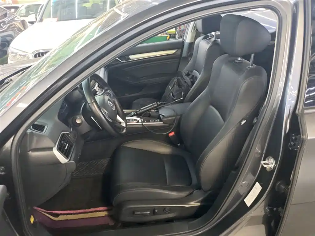 Honda Accord — фото 15