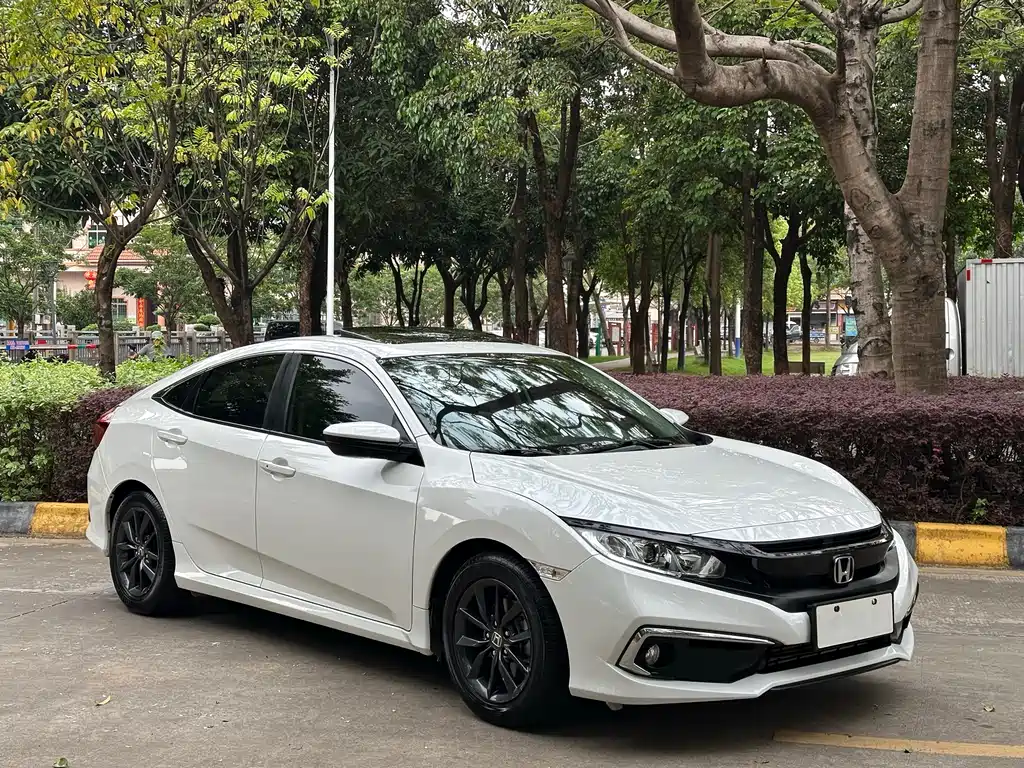 Honda Civic — фото 3