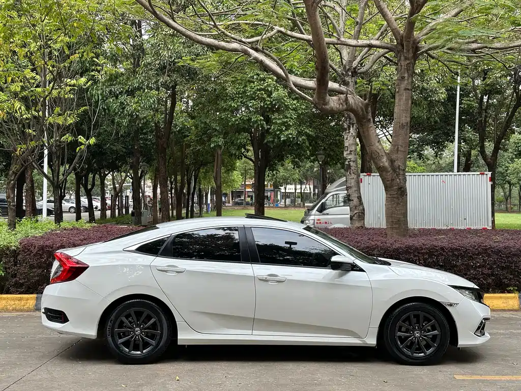 Honda Civic — фото 26