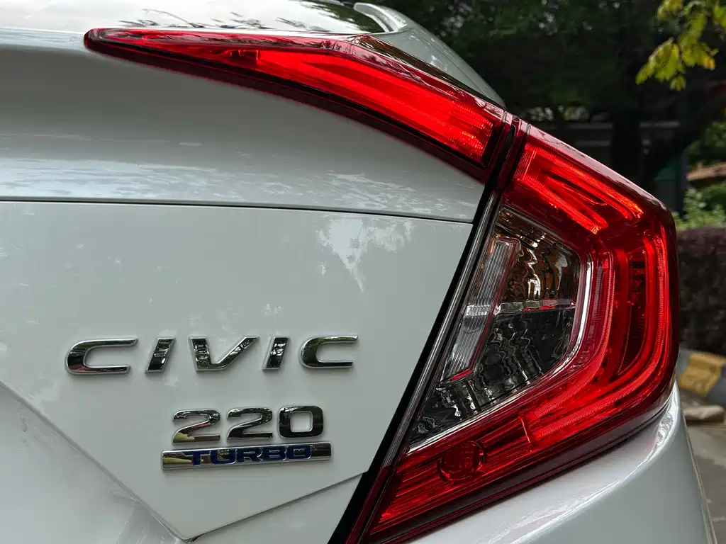 Honda Civic — фото 32