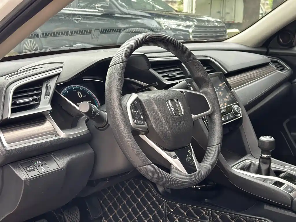 Honda Civic — фото 7