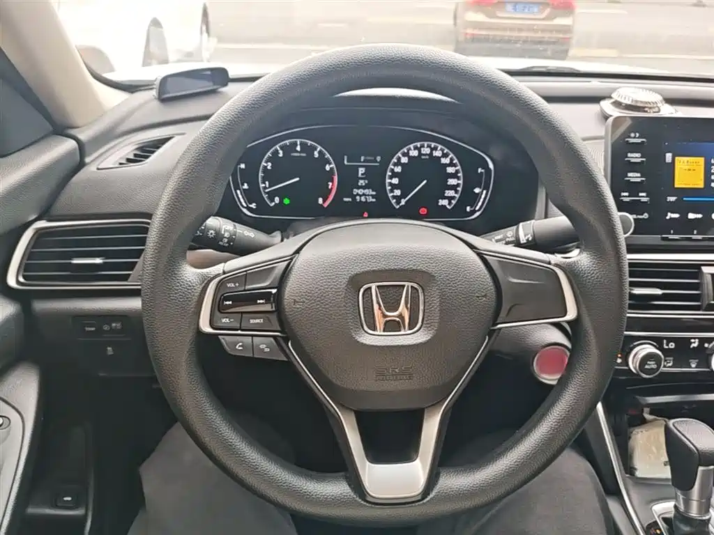 Honda Inspire — фото 11