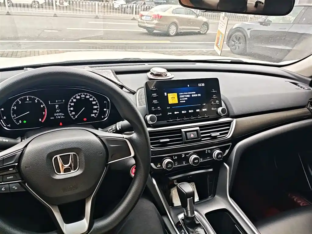 Honda Inspire — фото 10