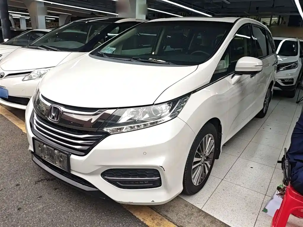 Honda Odyssey — фото 2
