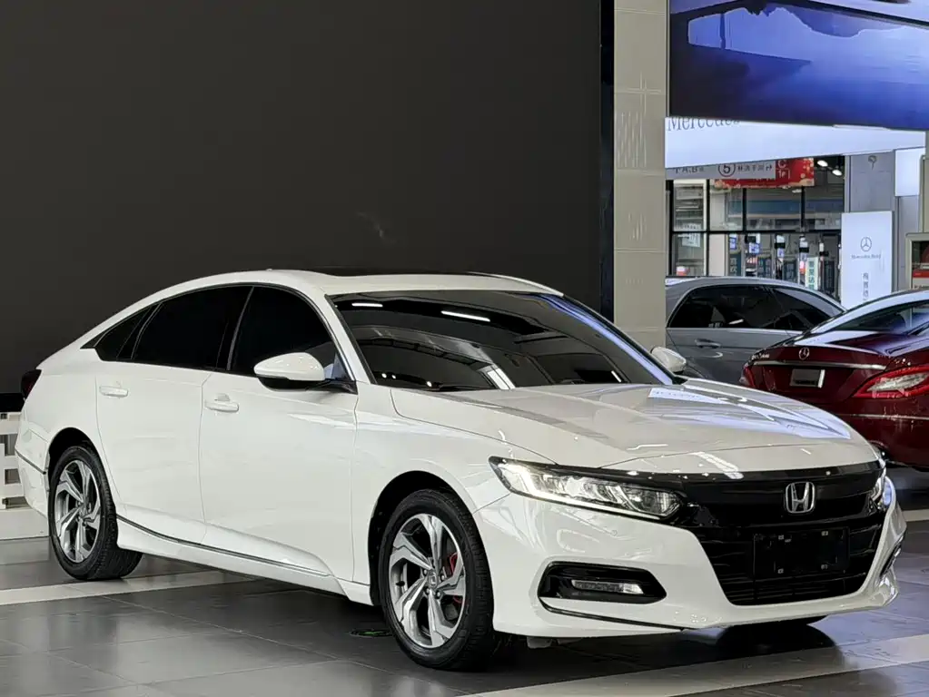 Honda Accord — фото 2