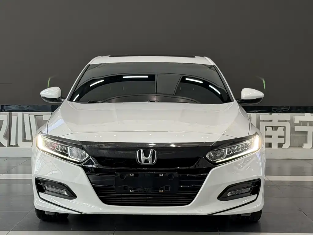 Honda Accord — фото 4