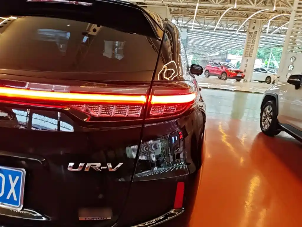 Honda UR-V — фото 8