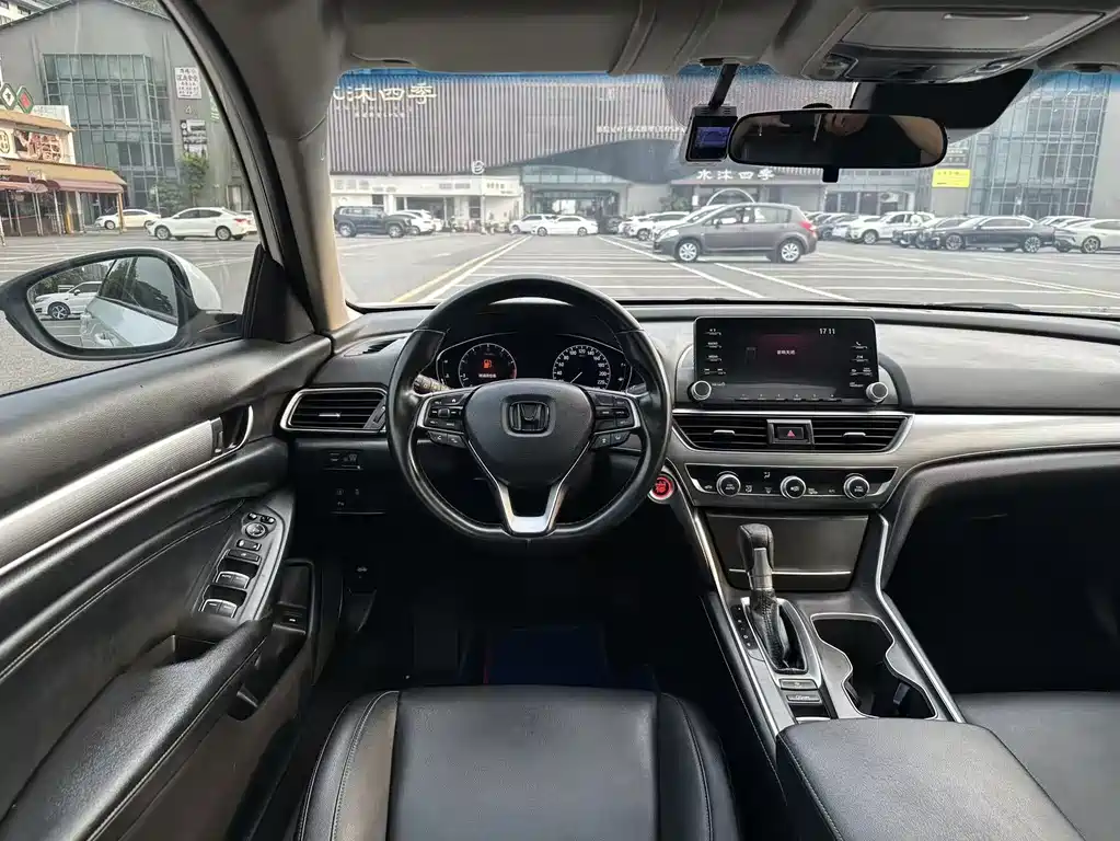 Honda Accord — фото 5