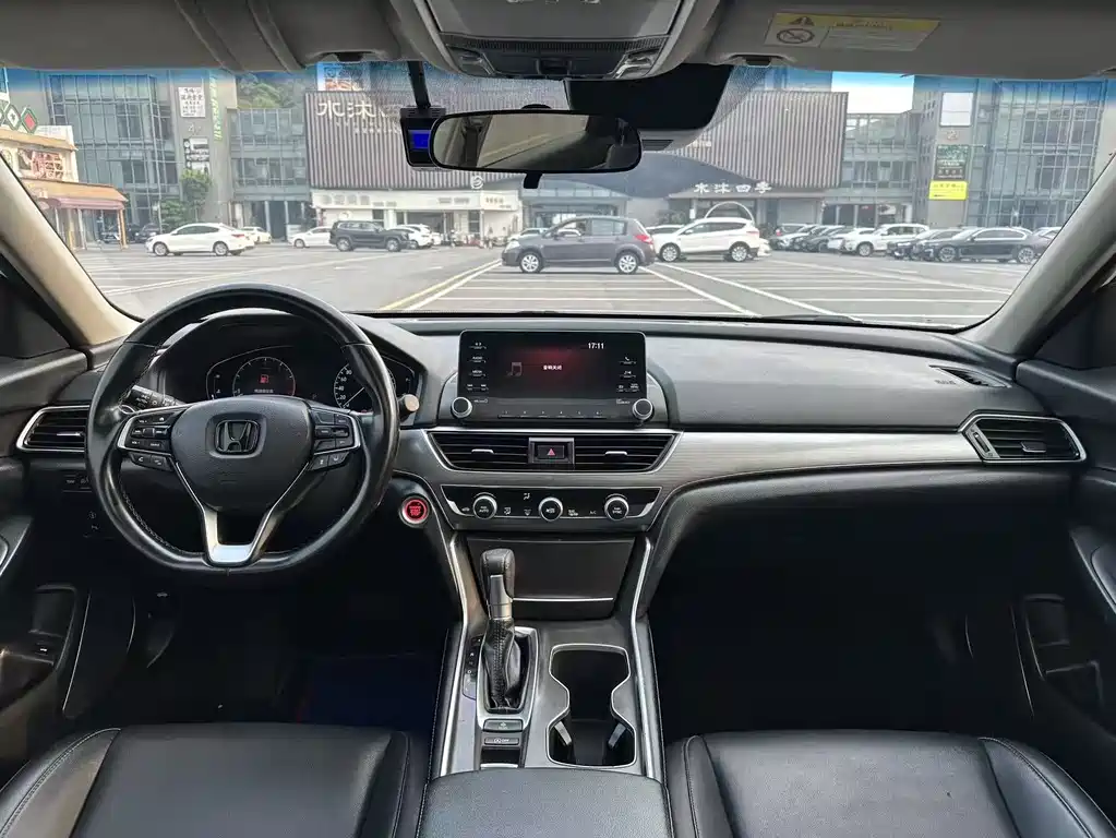 Honda Accord — фото 6