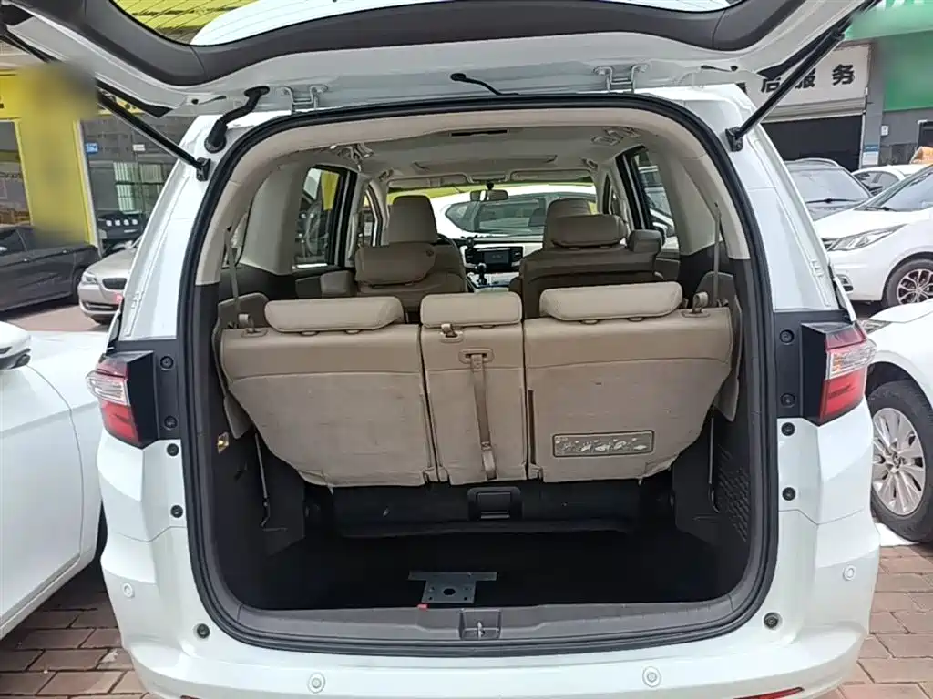 Honda Odyssey — фото 19