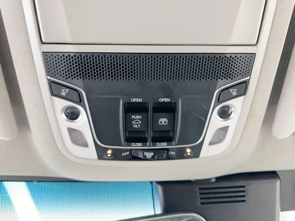 Honda Accord — фото 11
