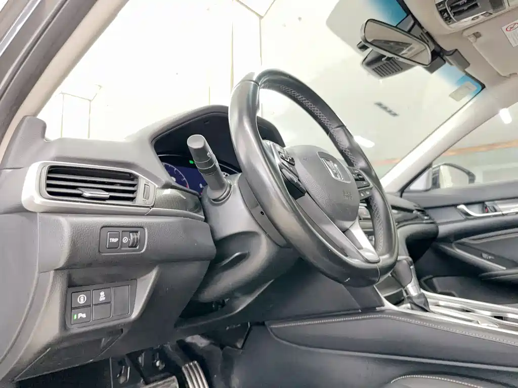 Honda Accord — фото 4