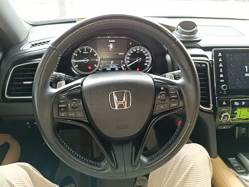 Honda UR-V — фото 11