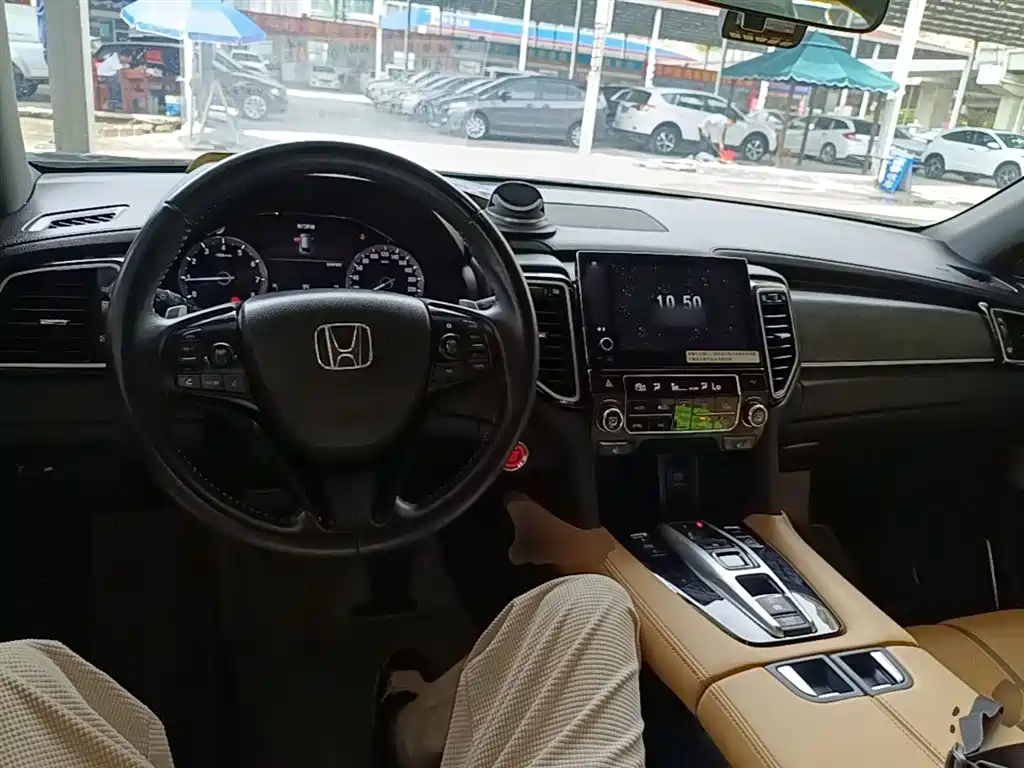 Honda UR-V — фото 10