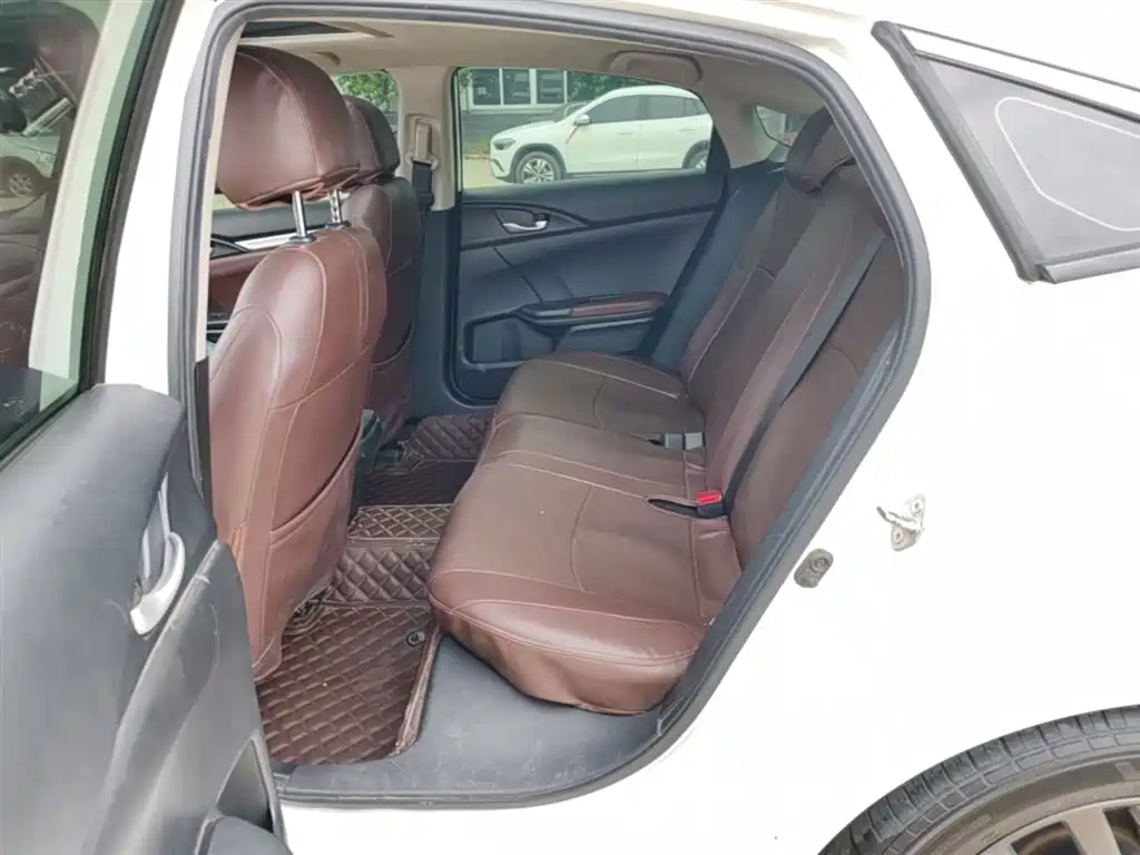 Honda Civic — фото 17