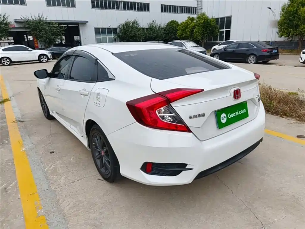 Honda Civic — фото 5