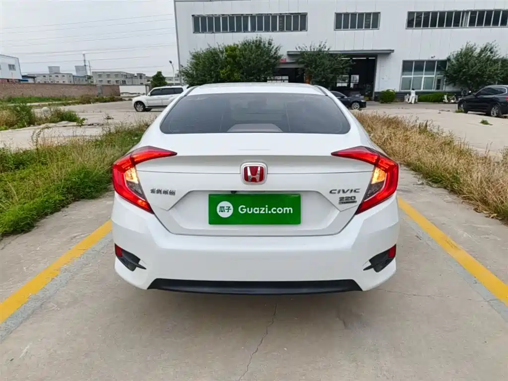 Honda Civic — фото 6