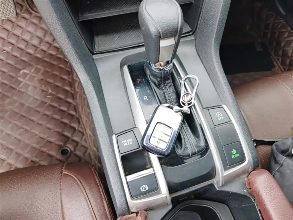 Honda Civic — фото 9