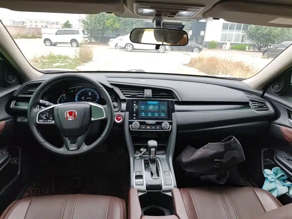 Honda Civic — фото 10