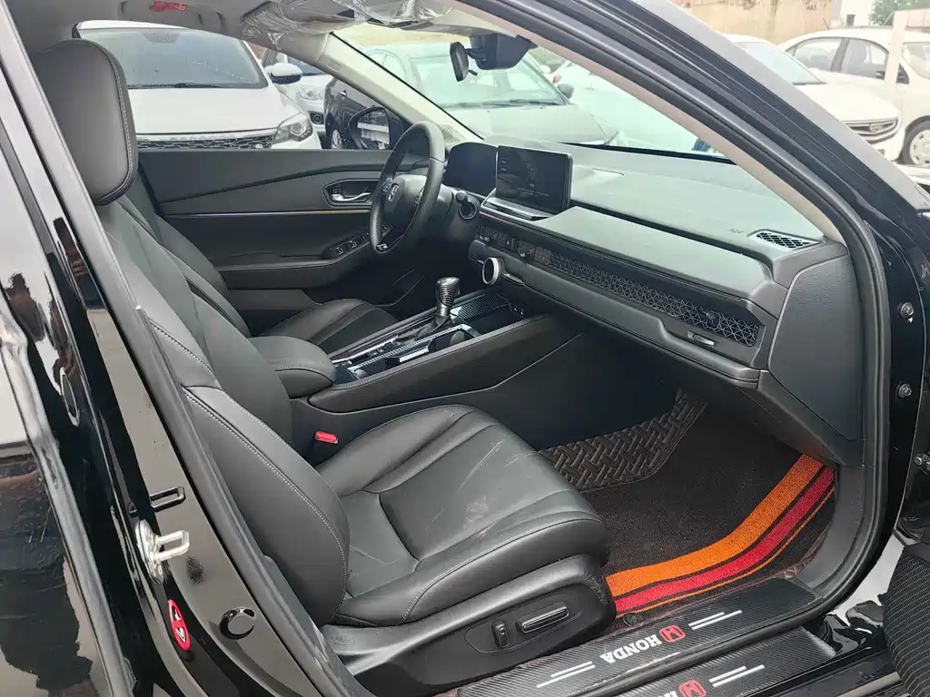 Honda Accord — фото 6