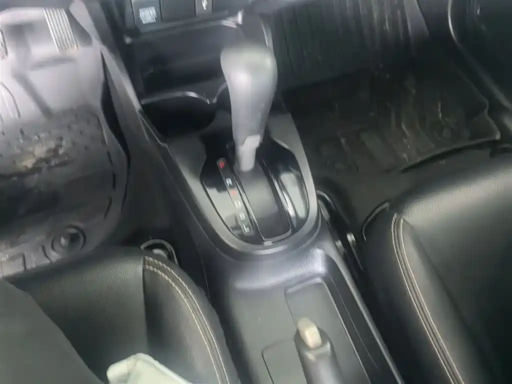 Honda Fit — фото 14