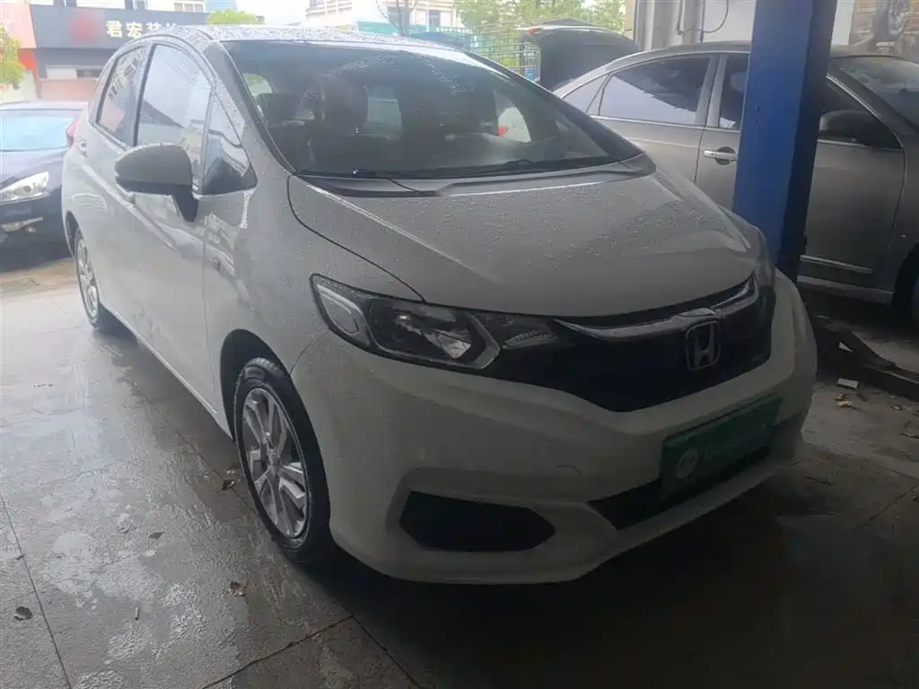 Honda Fit — фото 4
