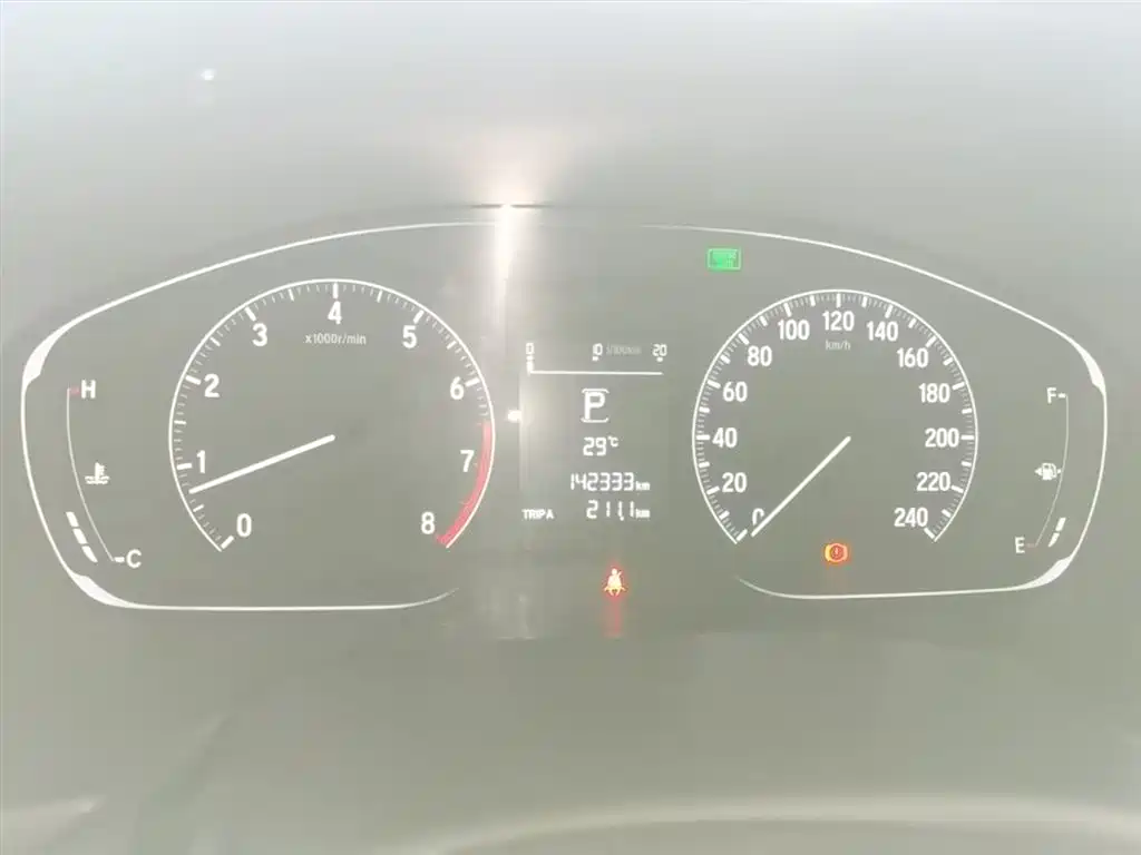 Honda Accord — фото 18