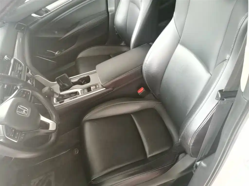 Honda Accord — фото 22
