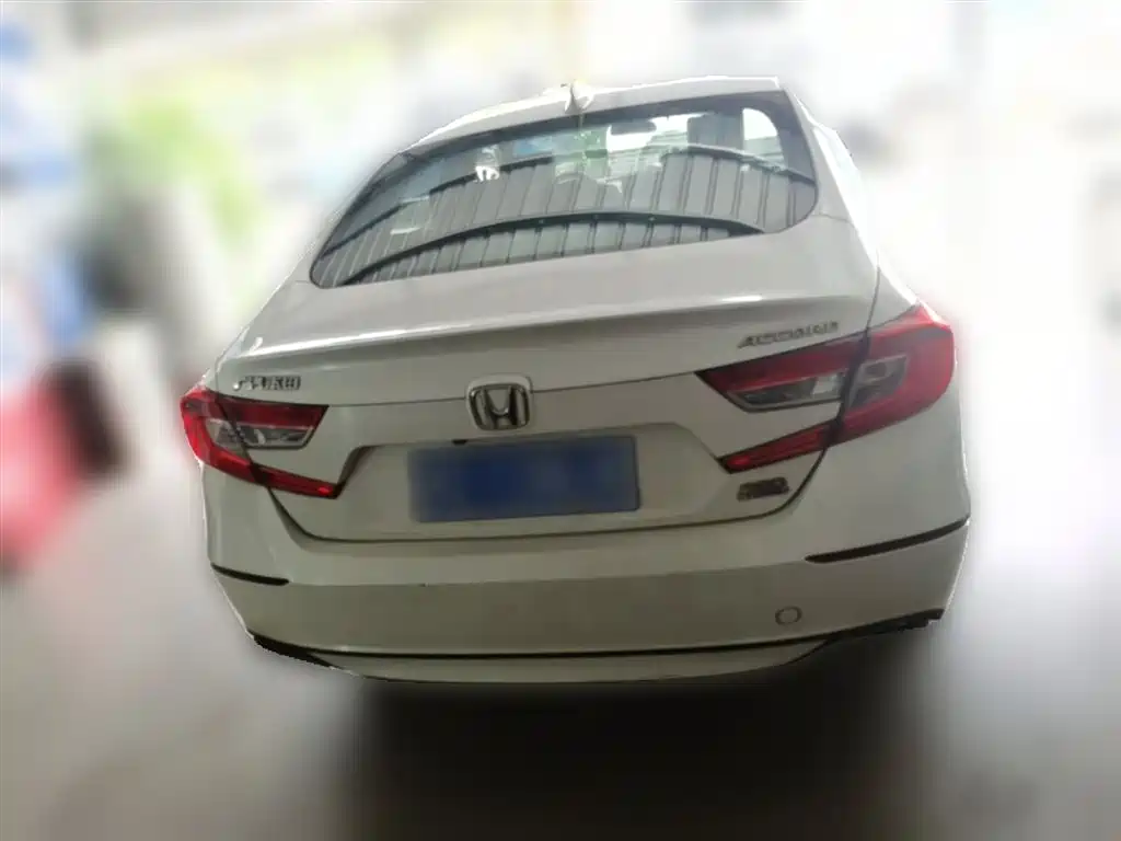 Honda Accord — фото 10